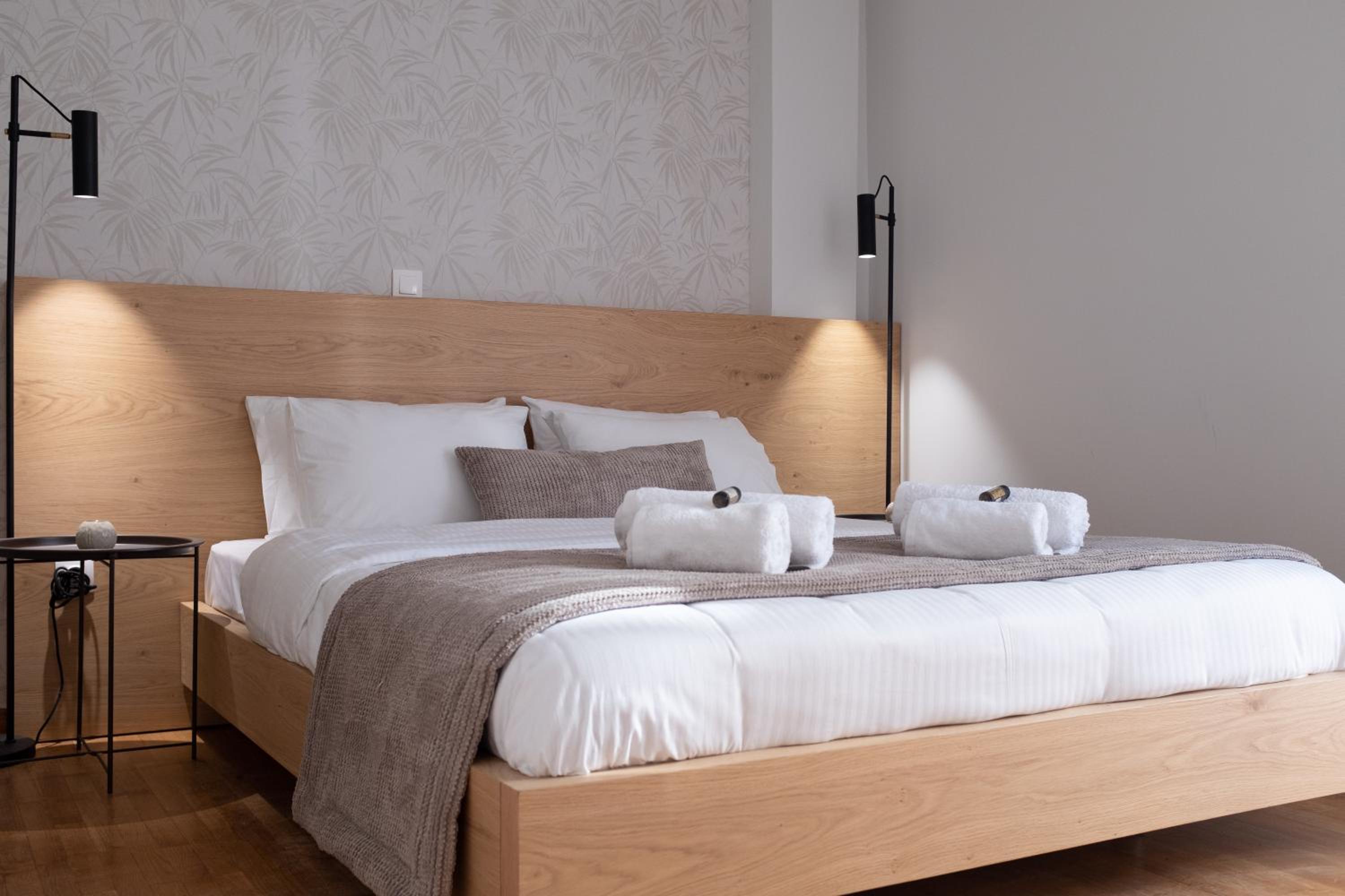 Deluxe 4 Bedrooms Apartment in Athens Center