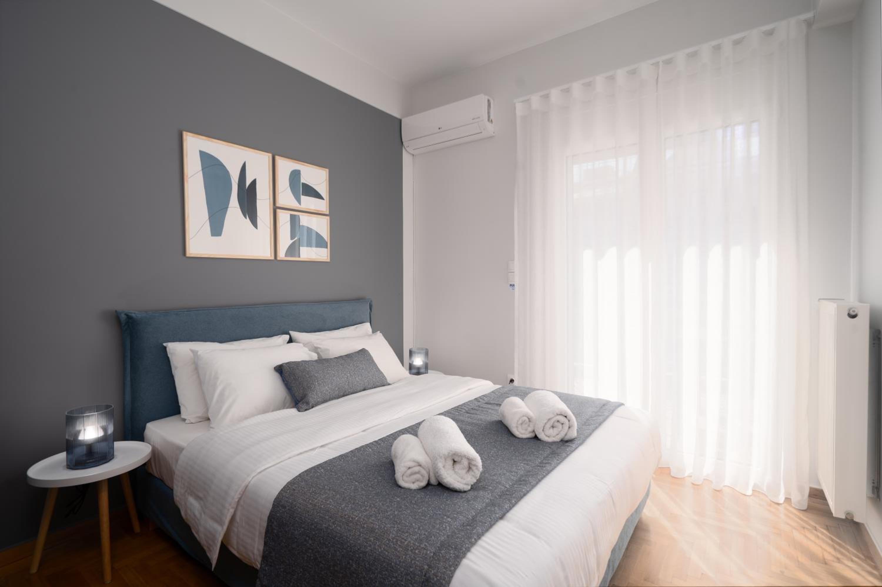 Deluxe 4 Bedrooms Apartment in Athens Center