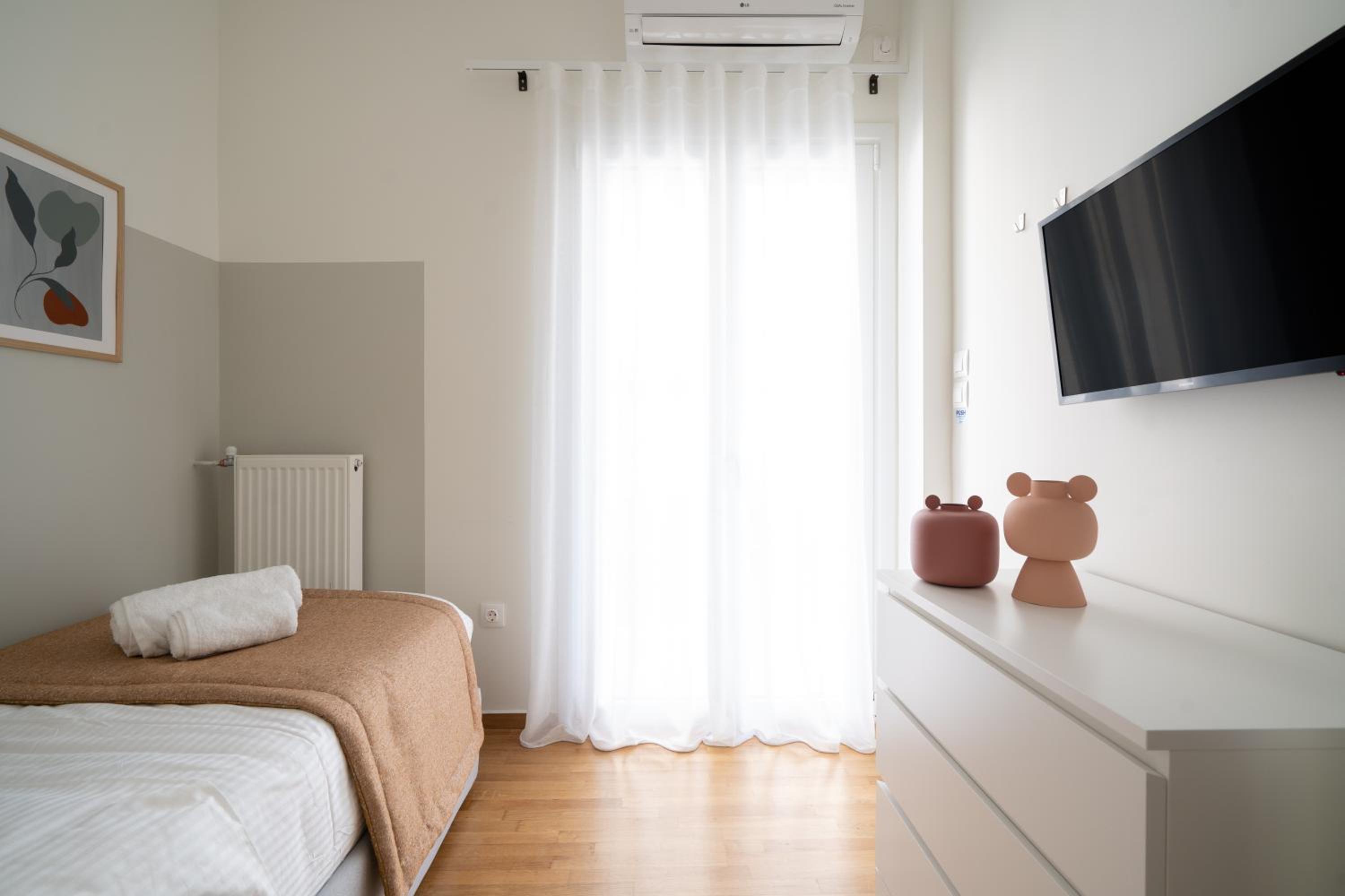 Deluxe 4 Bedrooms Apartment in Athens Center