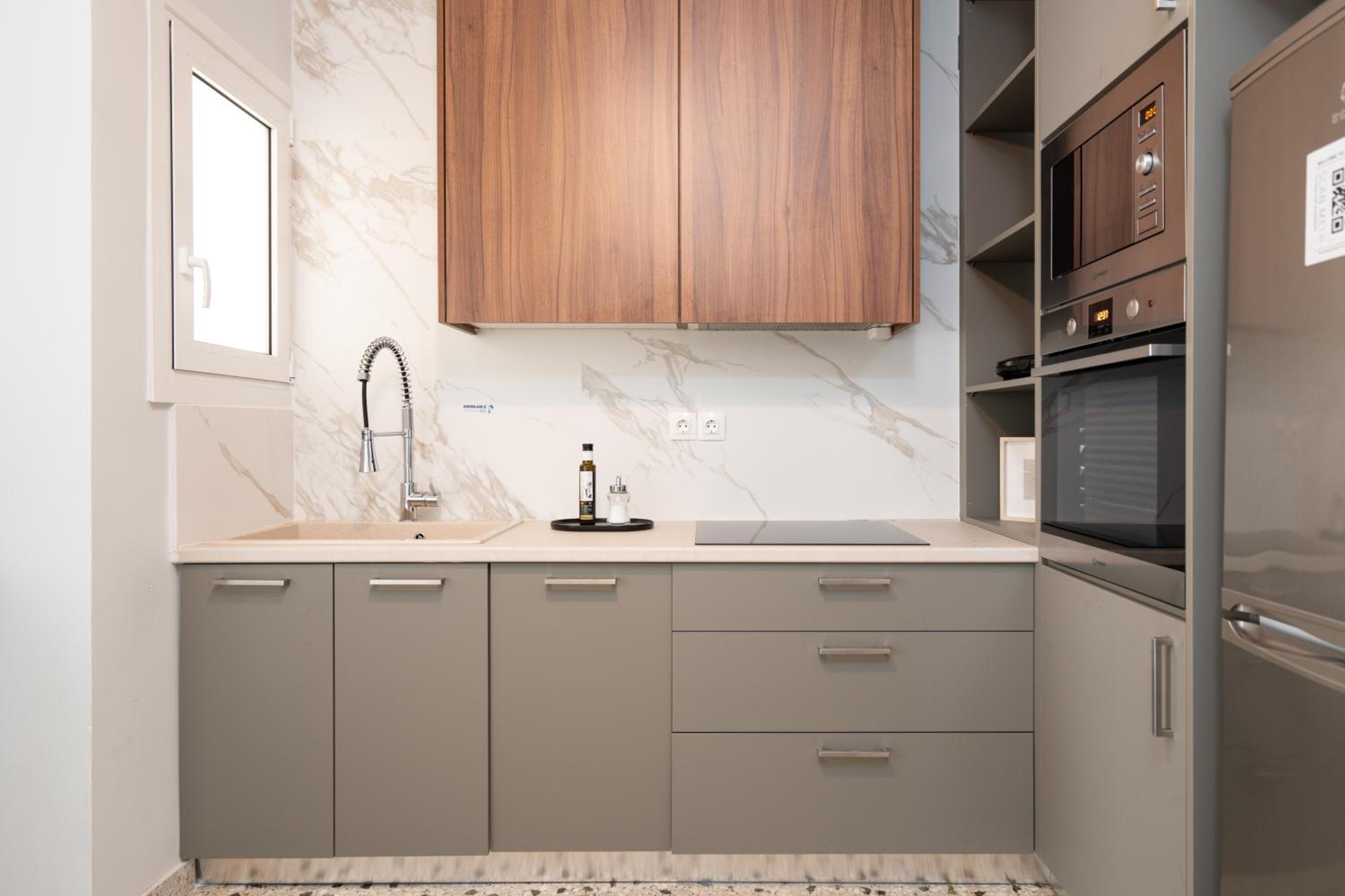 Deluxe 4 Bedrooms Apartment in Athens Center