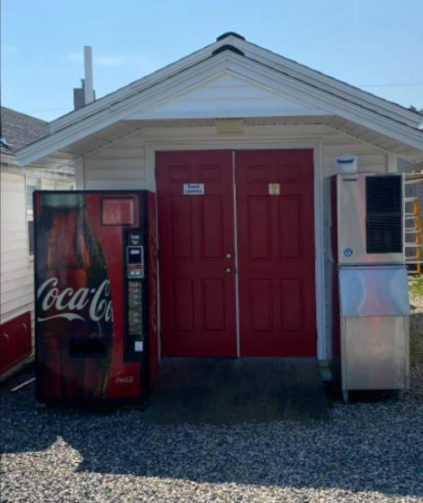 Carriage House Motel Cottages & Suites