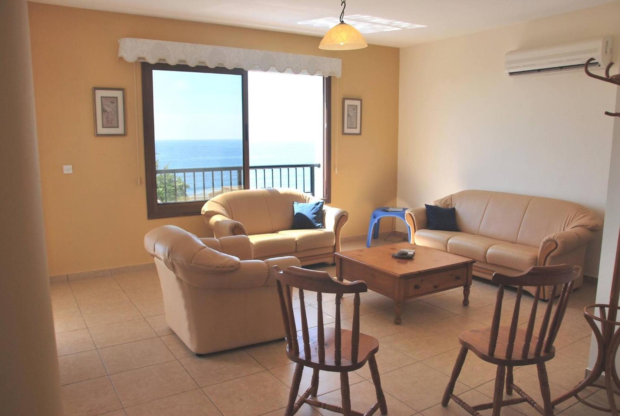 Villa Only 50m To The Sea, Sleeps 12, Polis