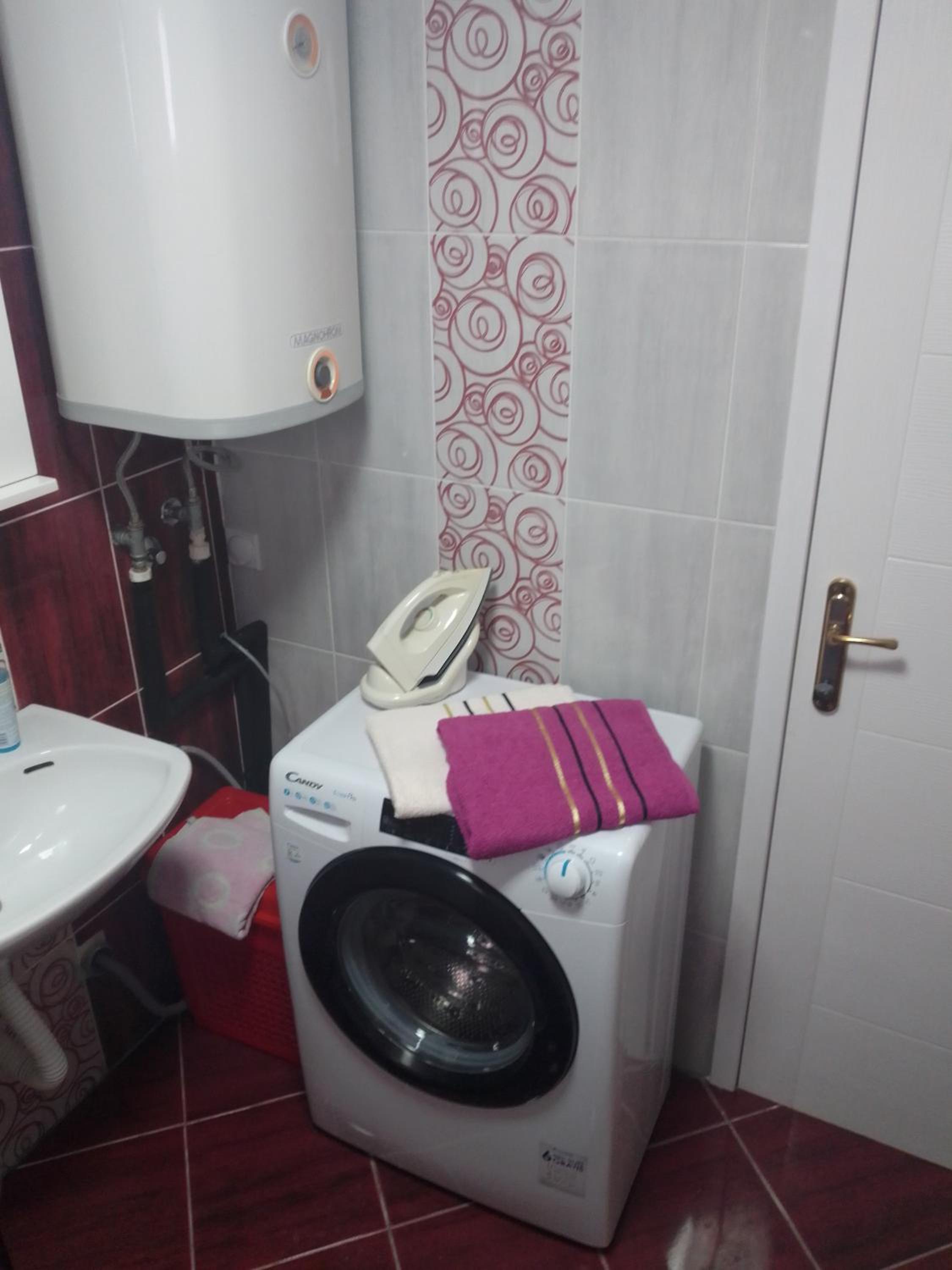Photo 9