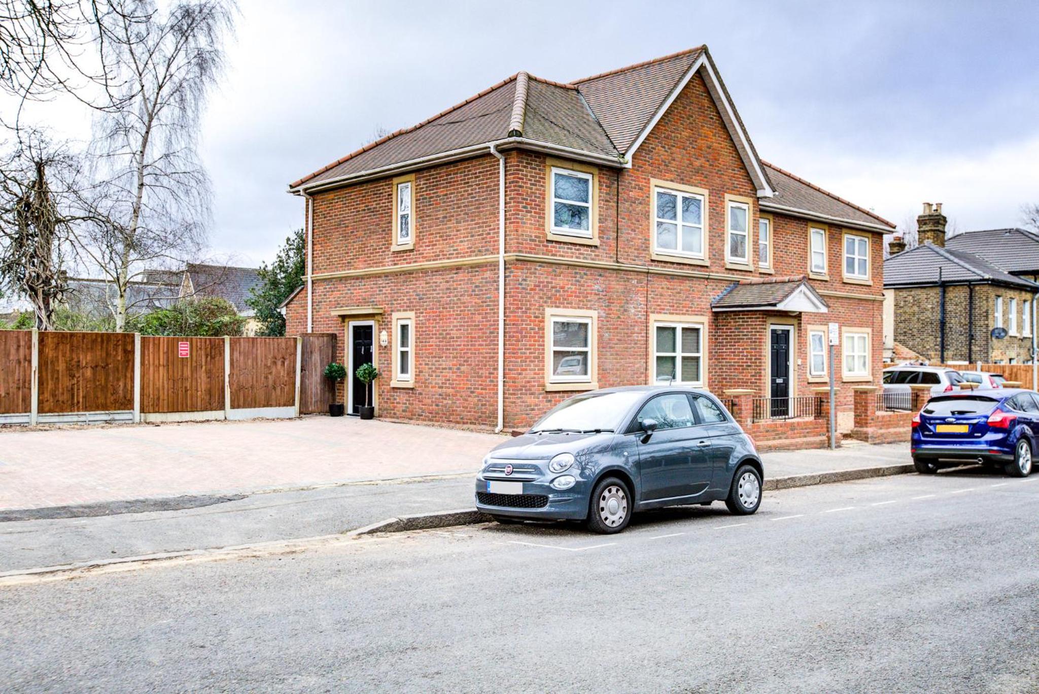 Beautiful 2 bedroom Apartment, Romford