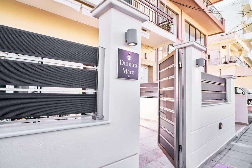 Modern Luxury Studio Near Beach & Old Harbor Fast WiFi Private Veranda