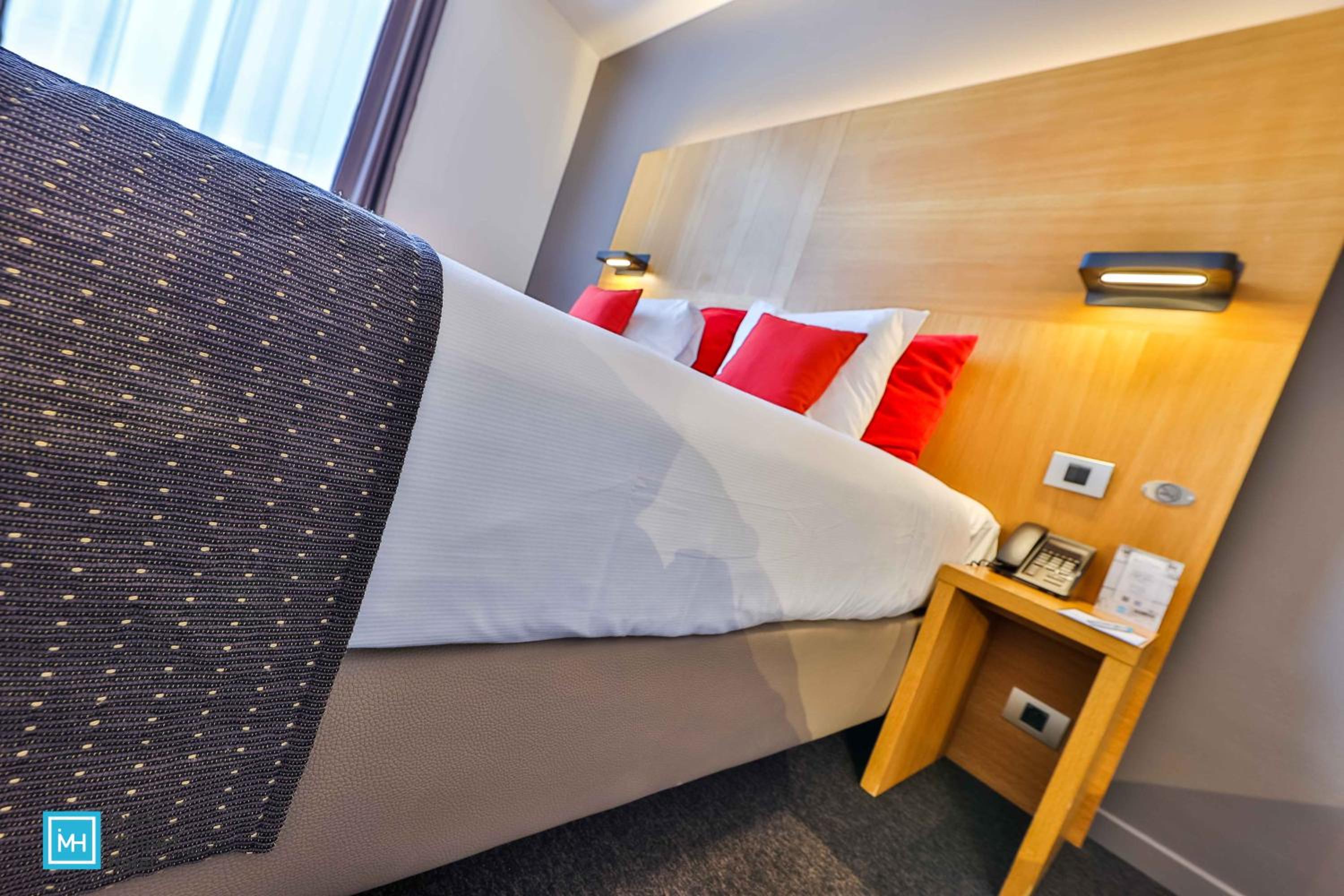 Liege Vacations - Hotel De La Couronne Liege - Property Image 3