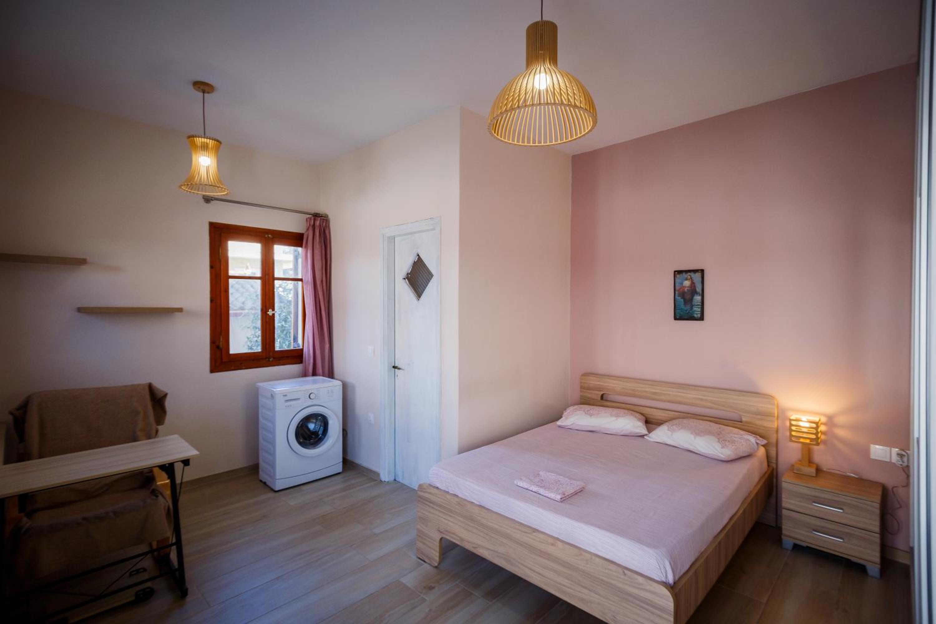 Sunny Sofi Studios photo 2