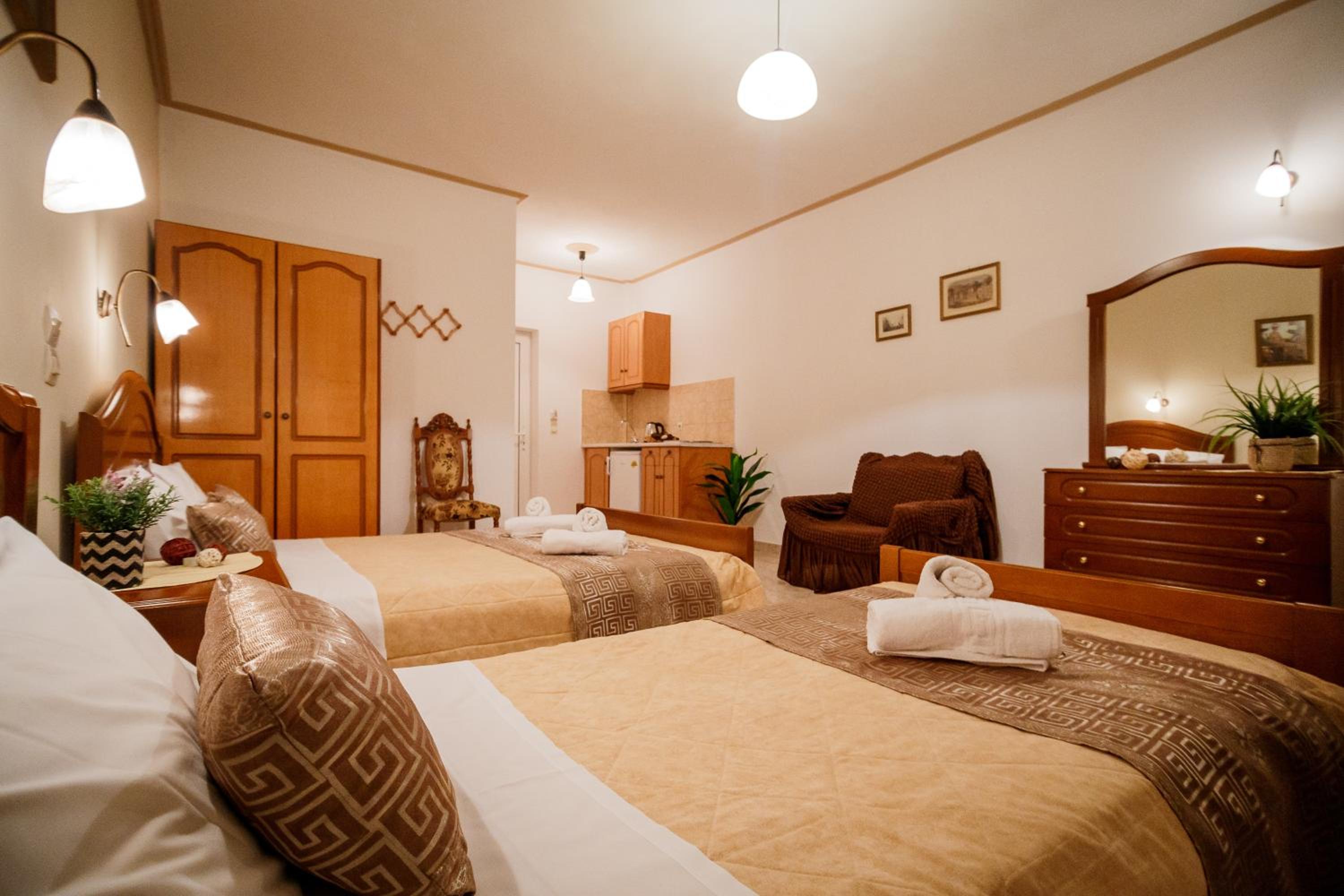 Vivi's Studios photo 2