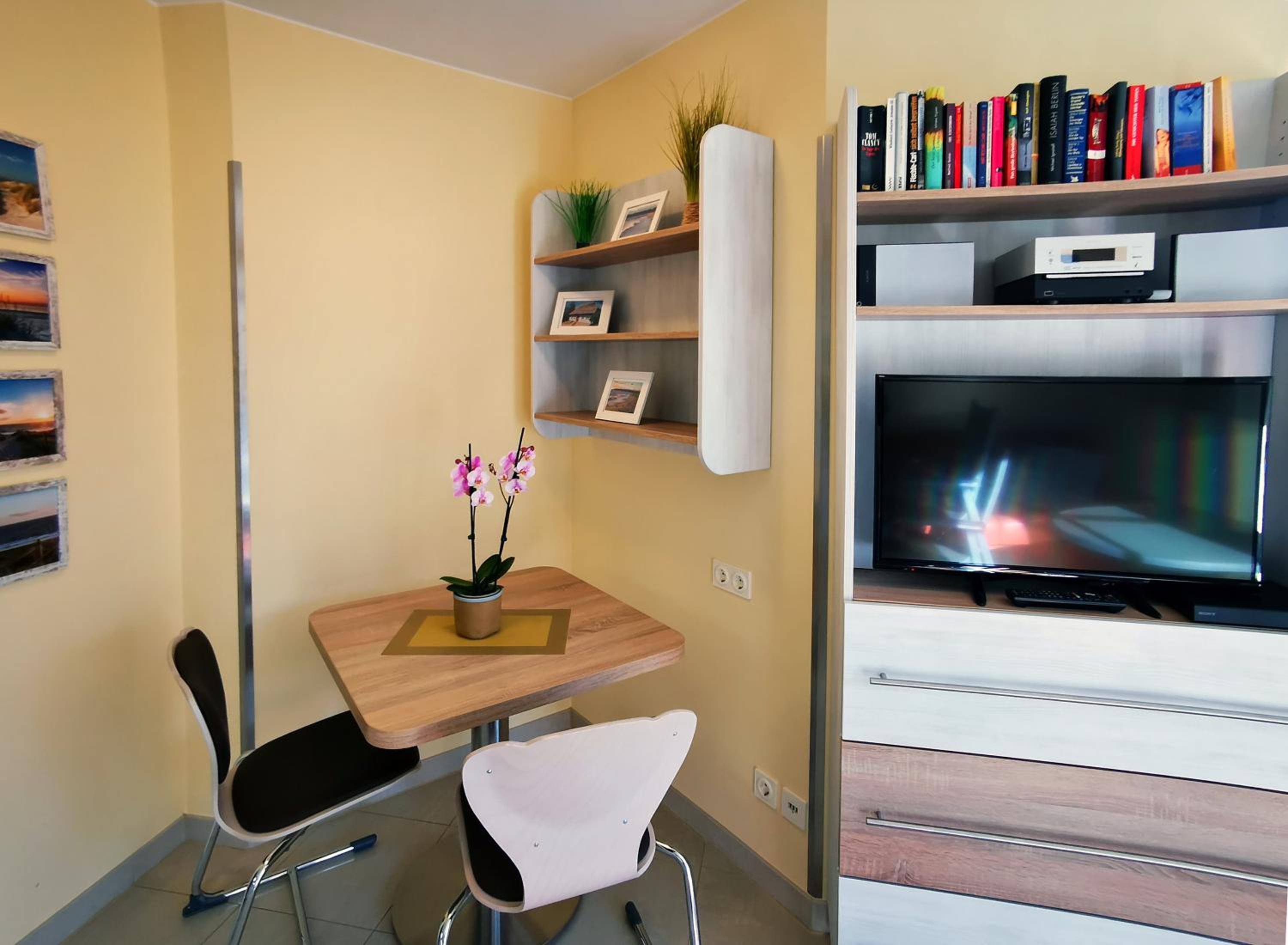 Photo 8