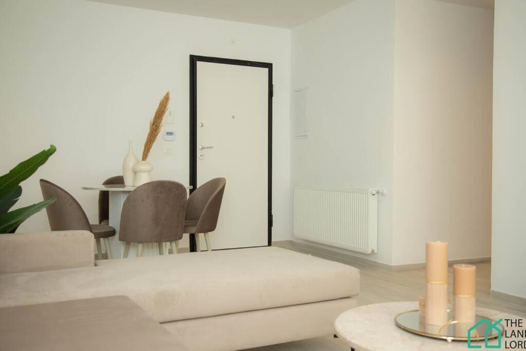 A22 Cozy and central at La Marsa