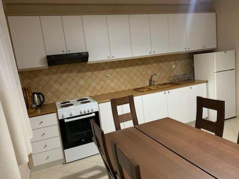 Familiar Apartments!Near the Beach & Butrinti Lake!
