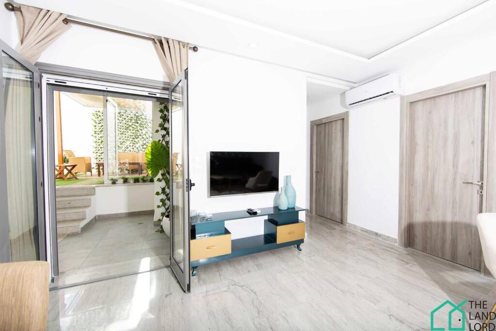 New 1bd with swimming pool 5mn to Lac Carthage