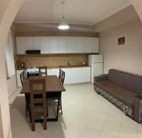 Familiar Apartments!Near the Beach & Butrinti Lake!