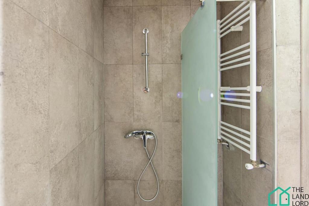 New 1bd with swimming pool 5mn to Lac Carthage