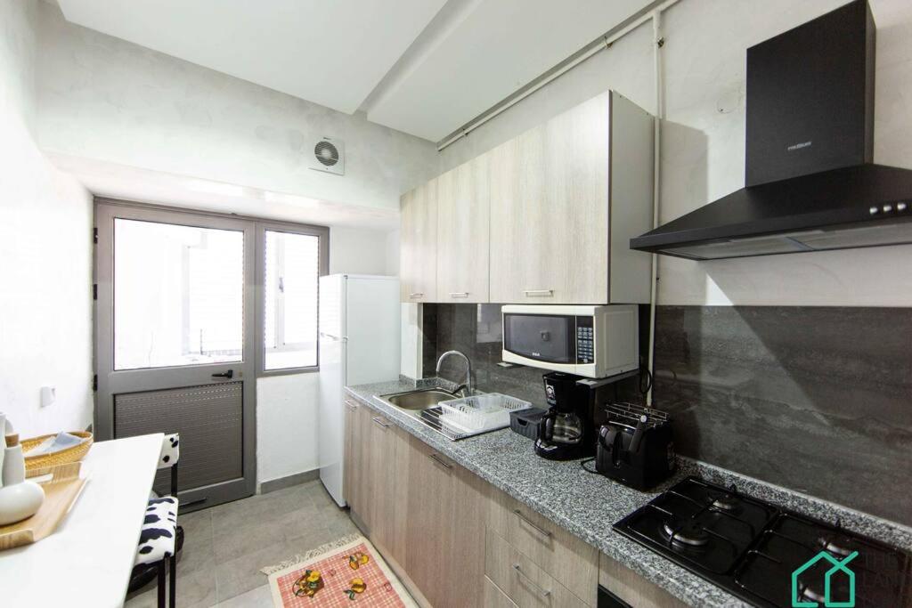 New 1bd with swimming pool 5mn to Lac Carthage