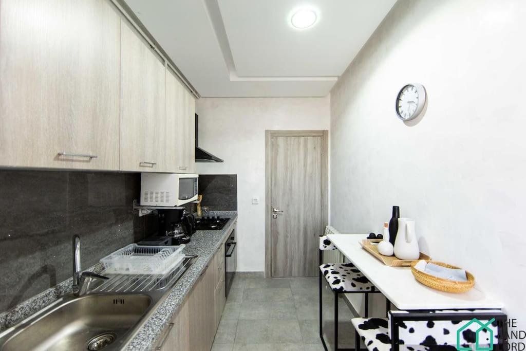 New 1bd with swimming pool 5mn to Lac Carthage