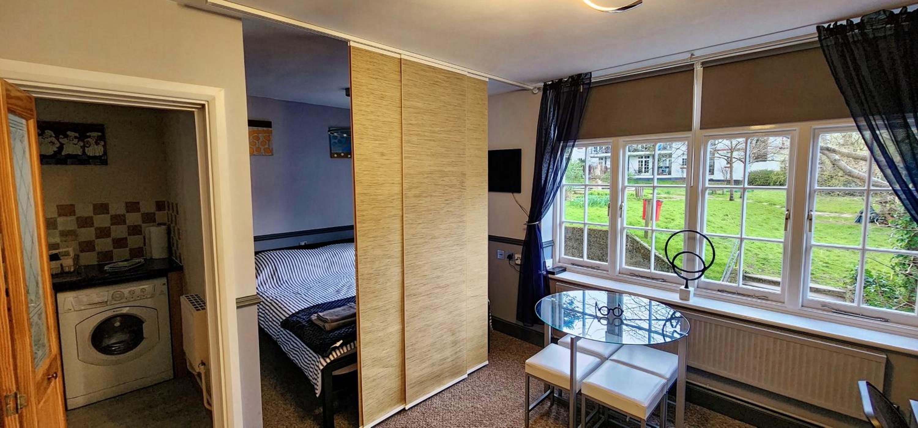 206mm Highgate Apartment