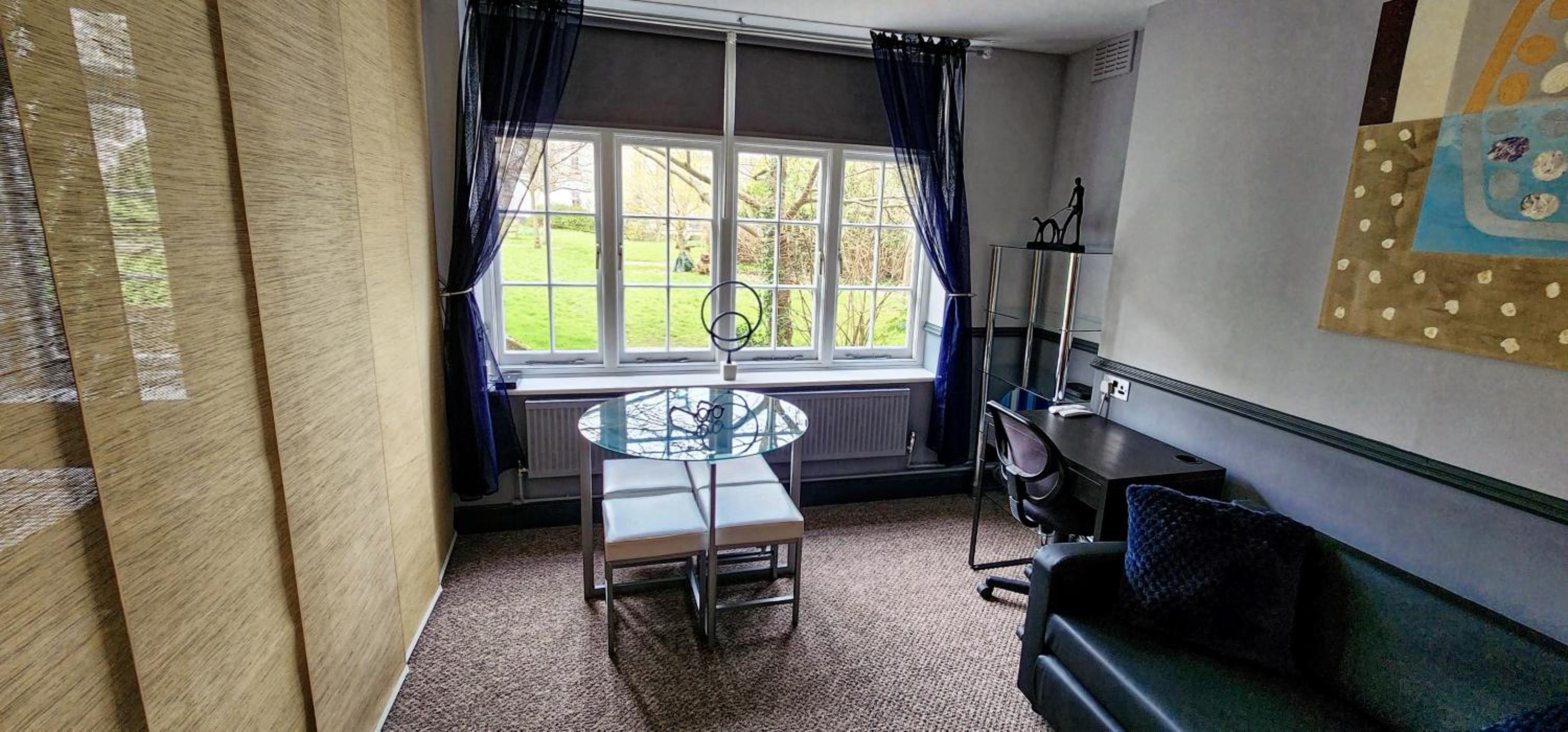 206mm Highgate Apartment
