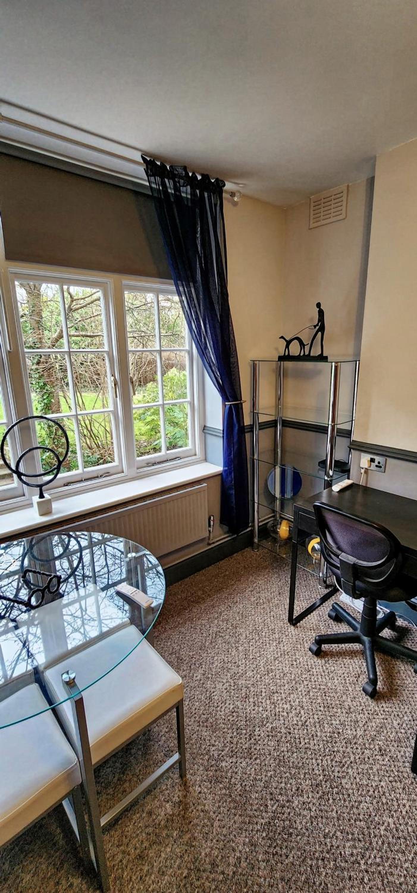 206mm Highgate Apartment