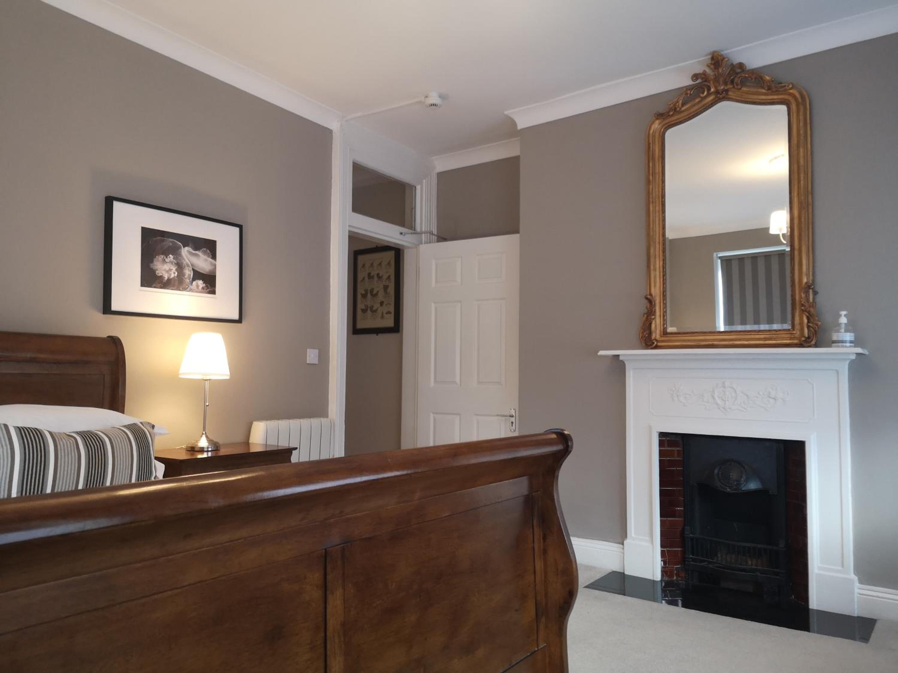 Shaw Suite