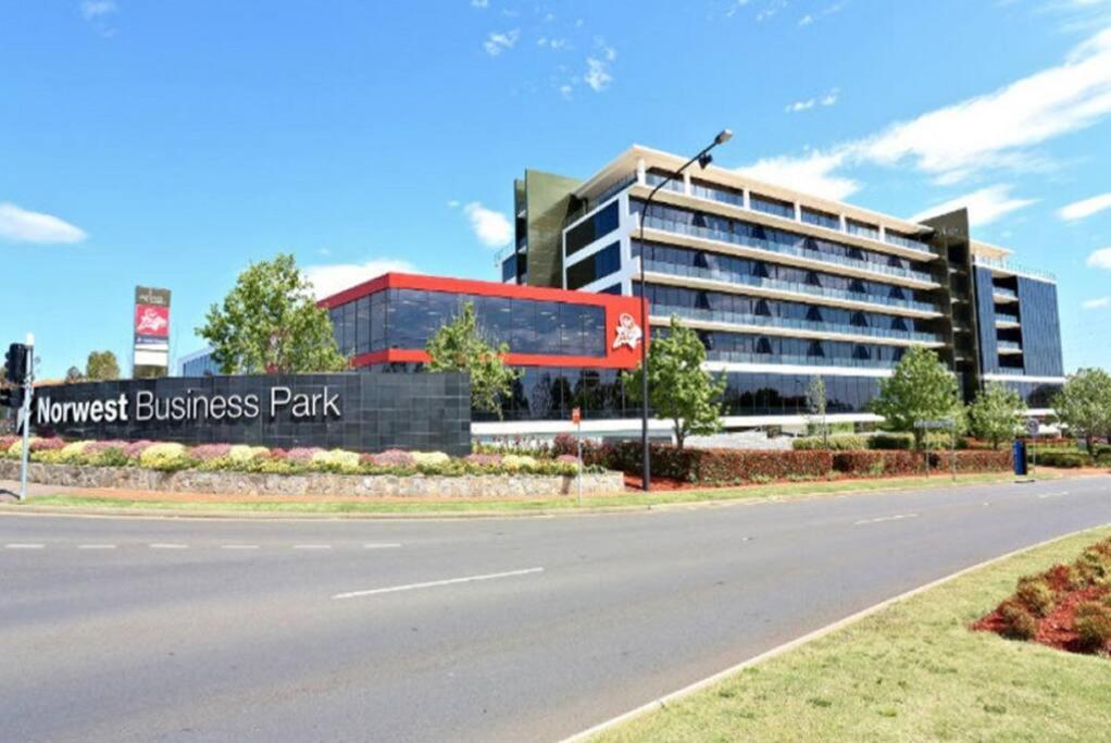 AirCabin - Norwest - Luxury Lovely - 4 Beds House