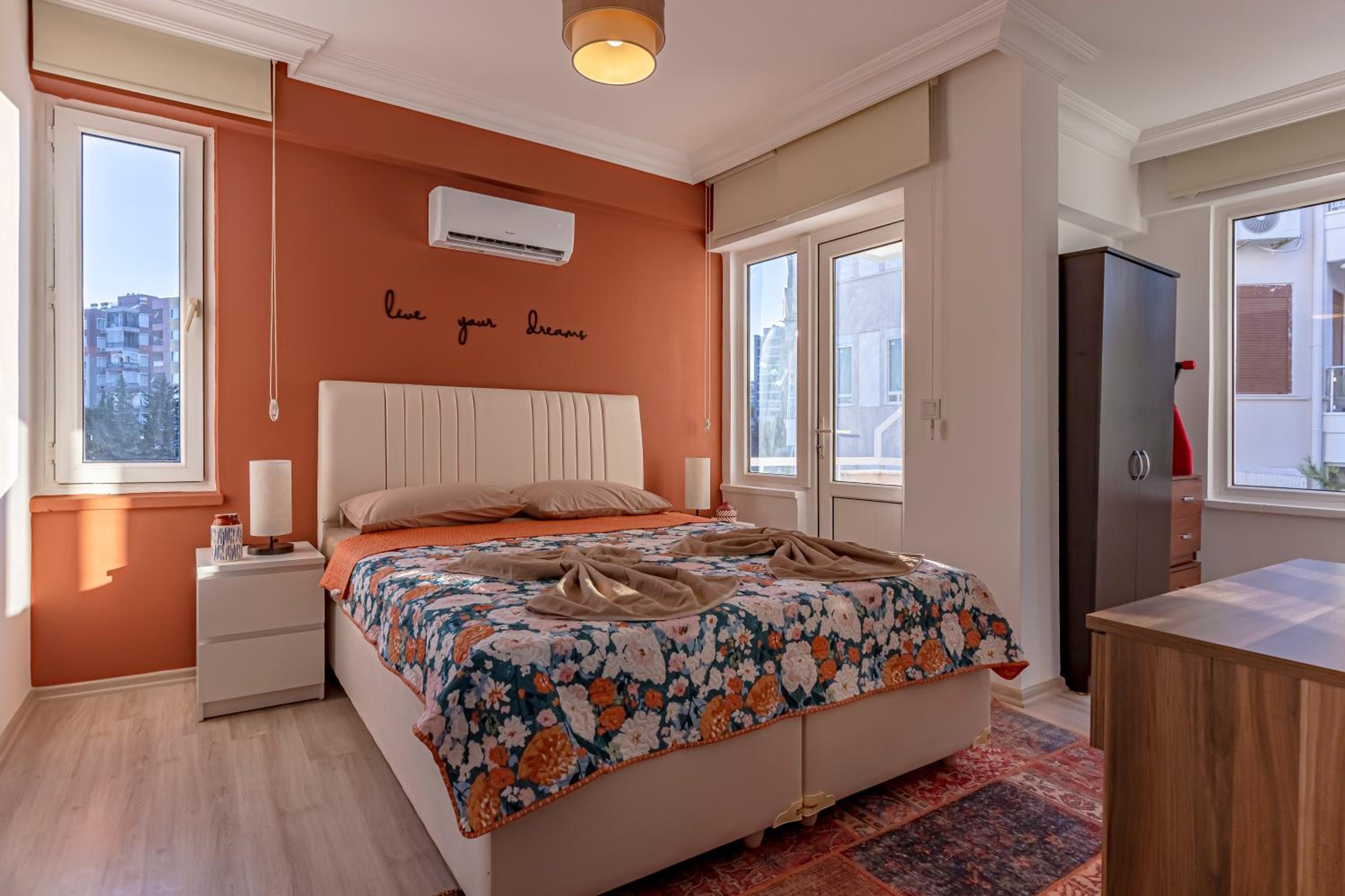 Melissas Suites Lara