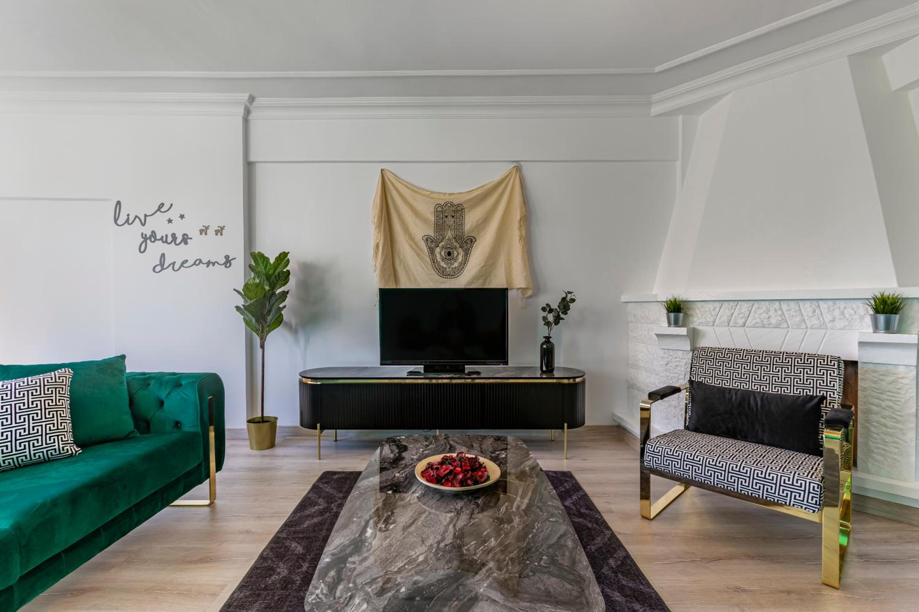 Melissas Suites Lara