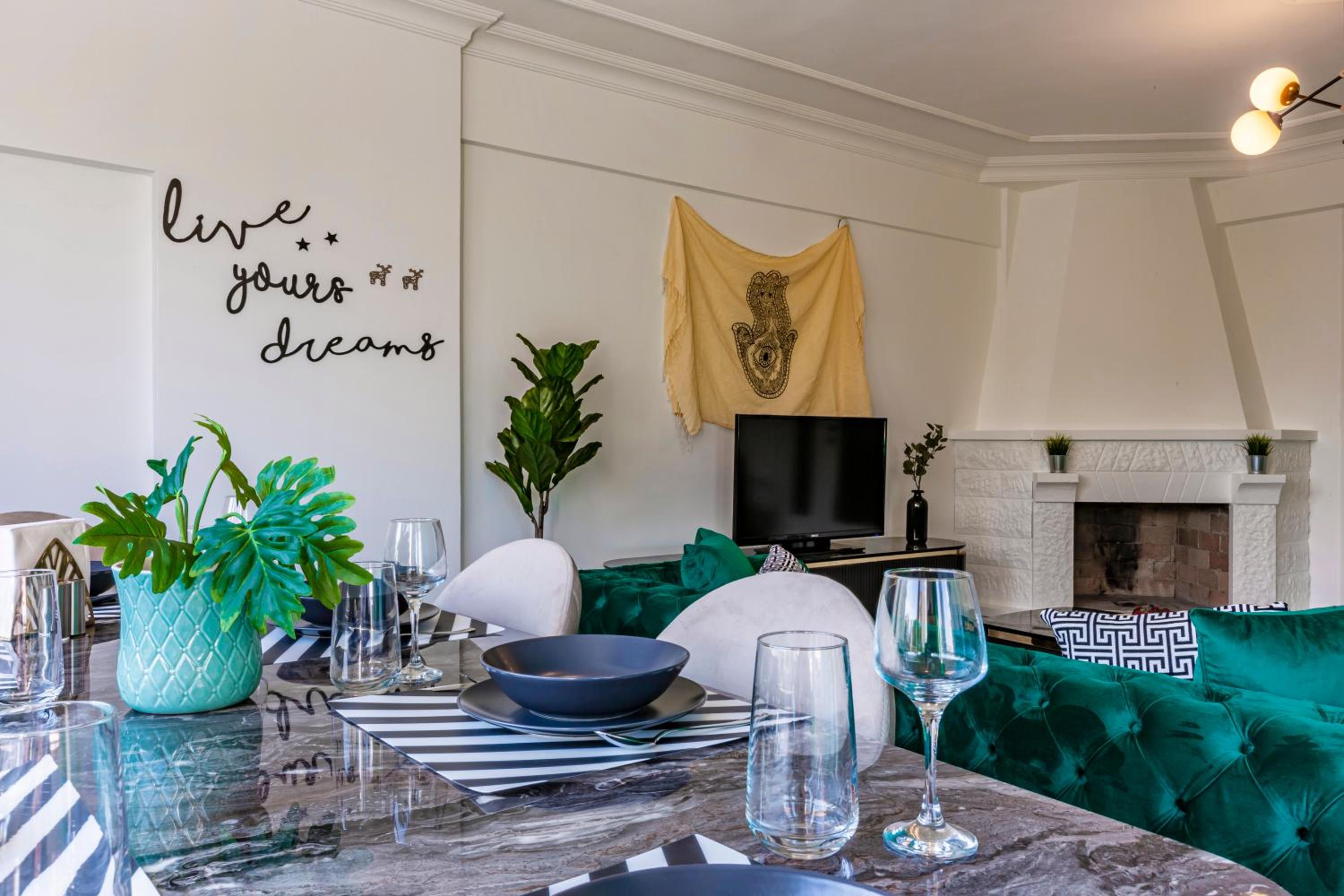 Melissas Suites Lara