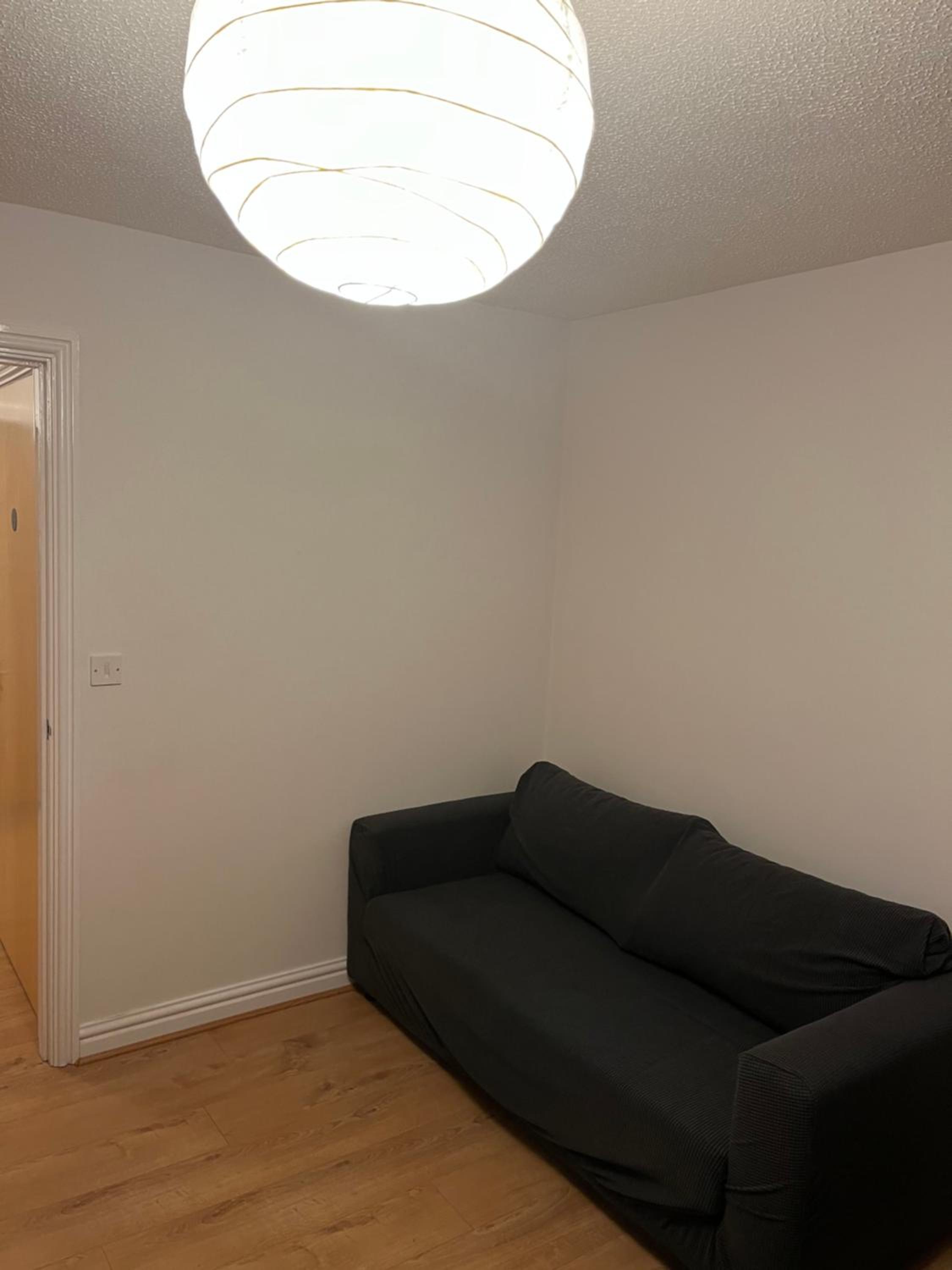 Entire Captivating 2-Bed House in Manchester view 2