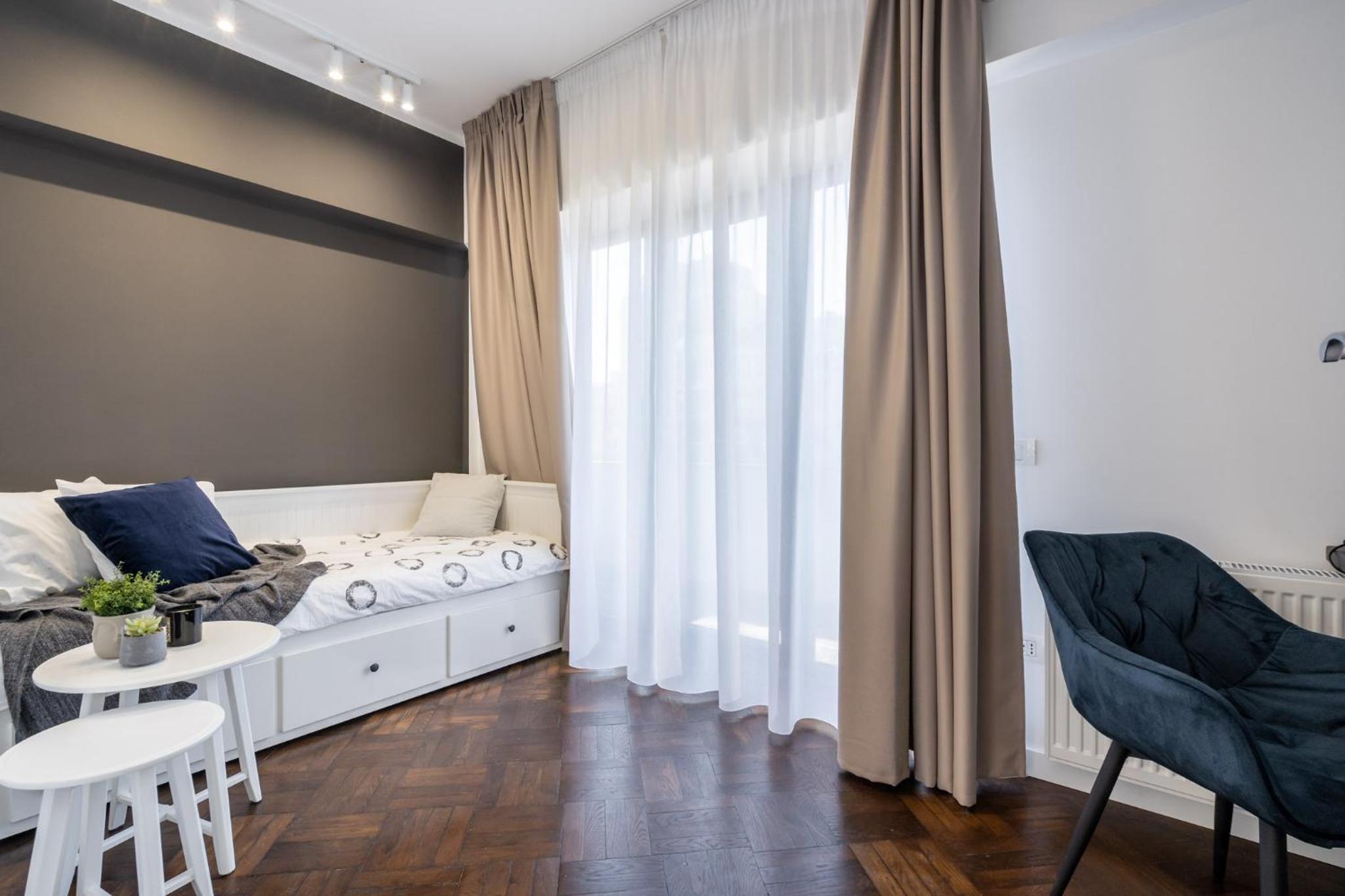 Elegant Two Bedrooms Apartment