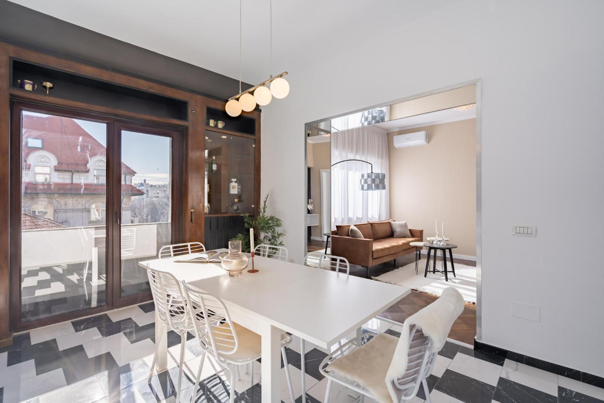 Elegant Two Bedrooms Apartment
