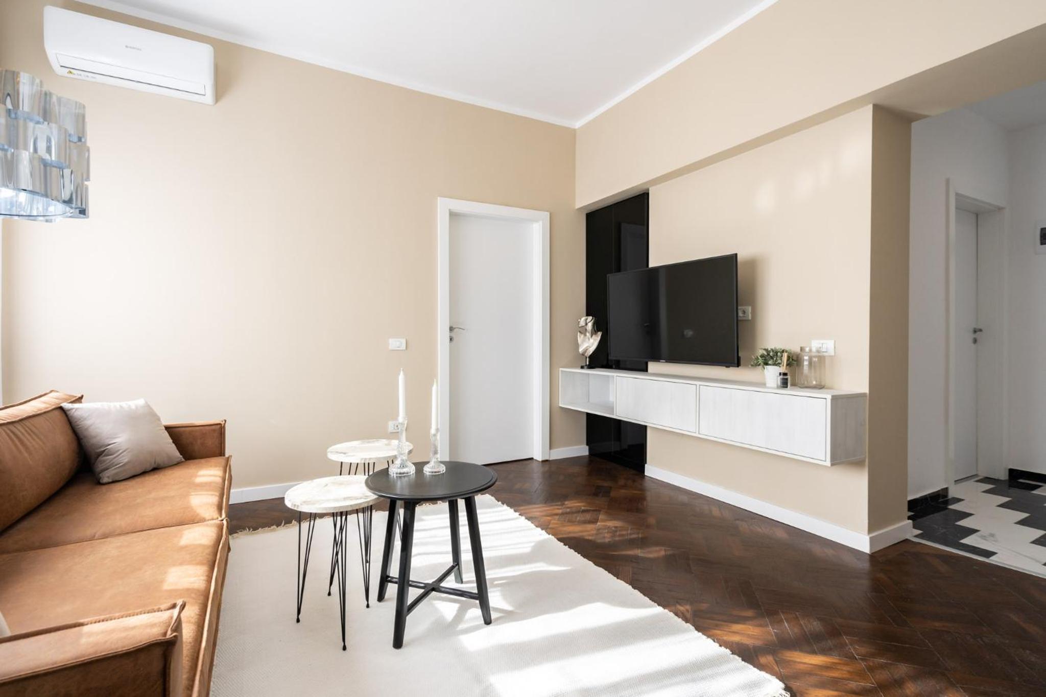 Elegant Two Bedrooms Apartment