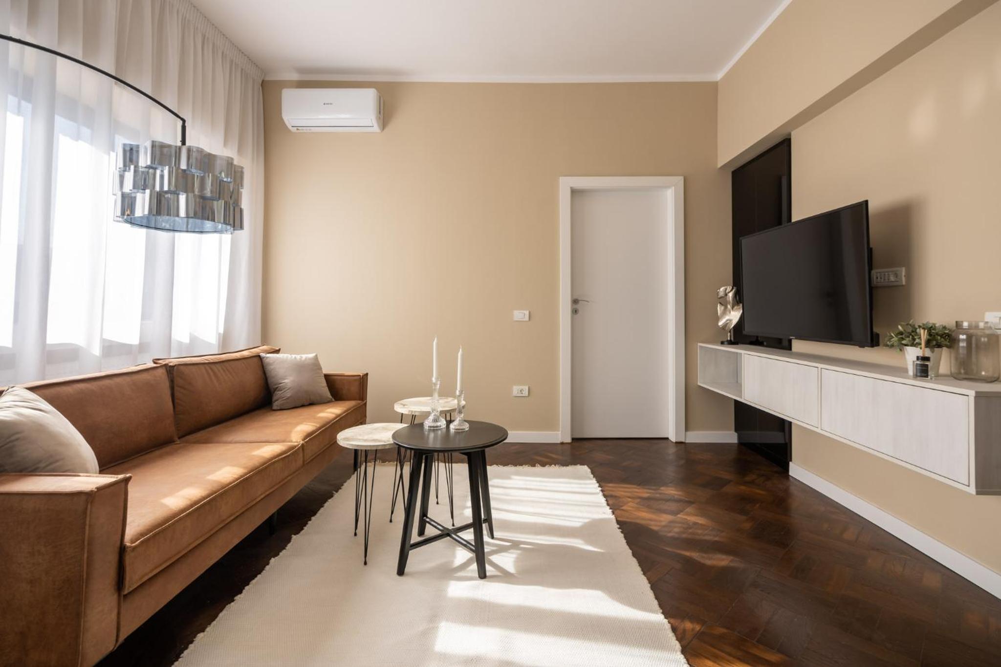 Elegant Two Bedrooms Apartment