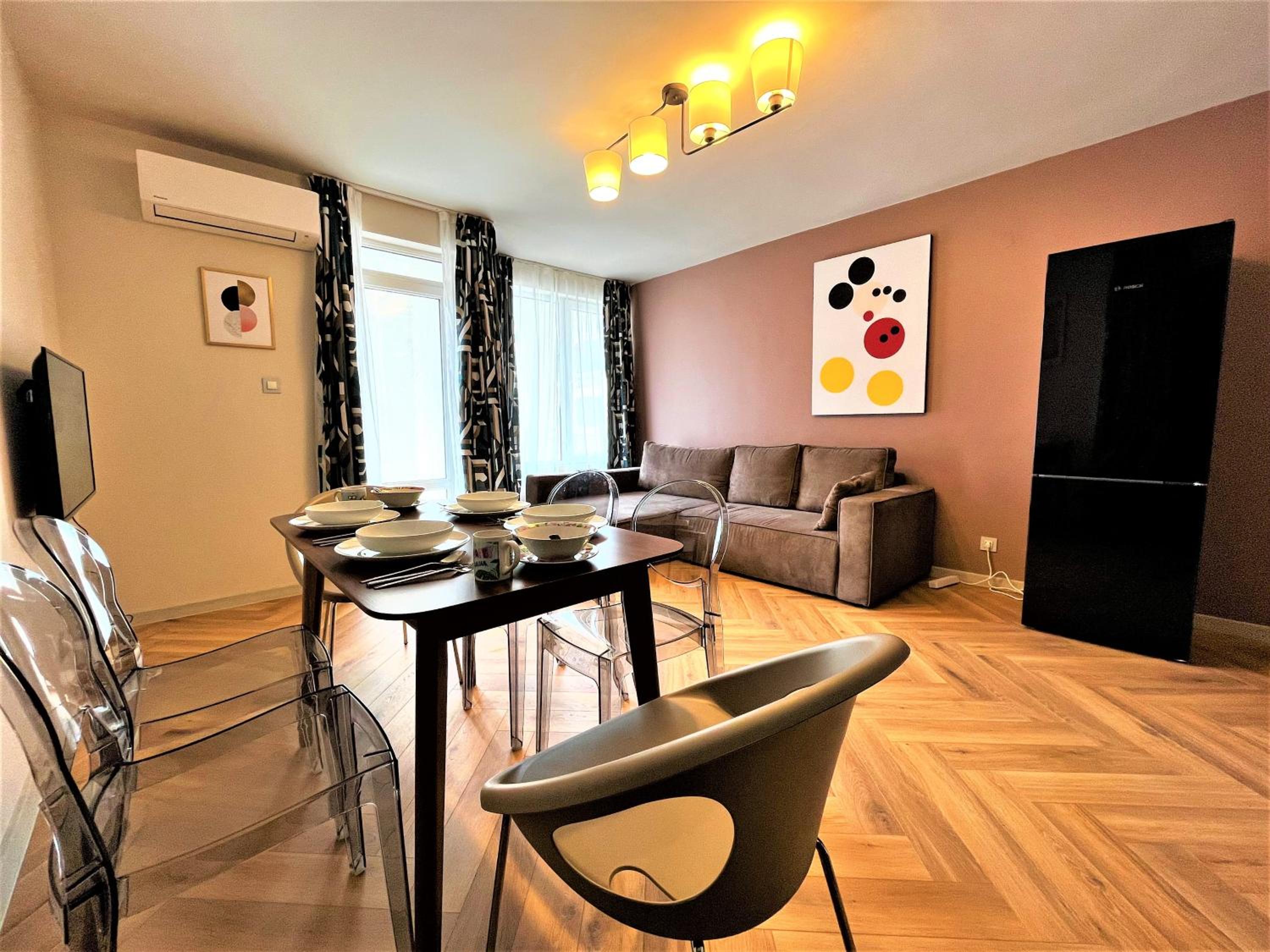 Bravo 5 Holiday Home