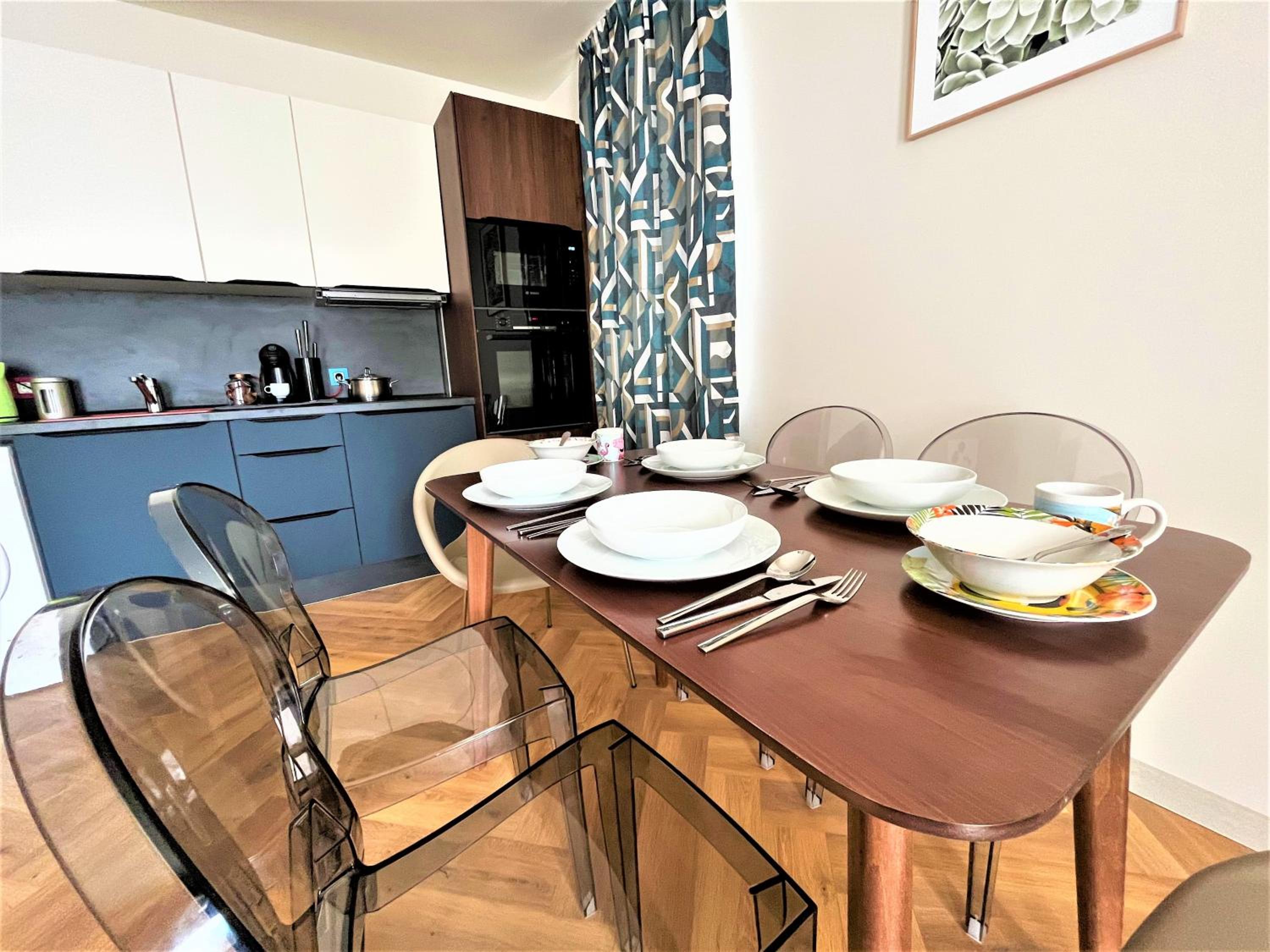 Bravo 5 Holiday Home