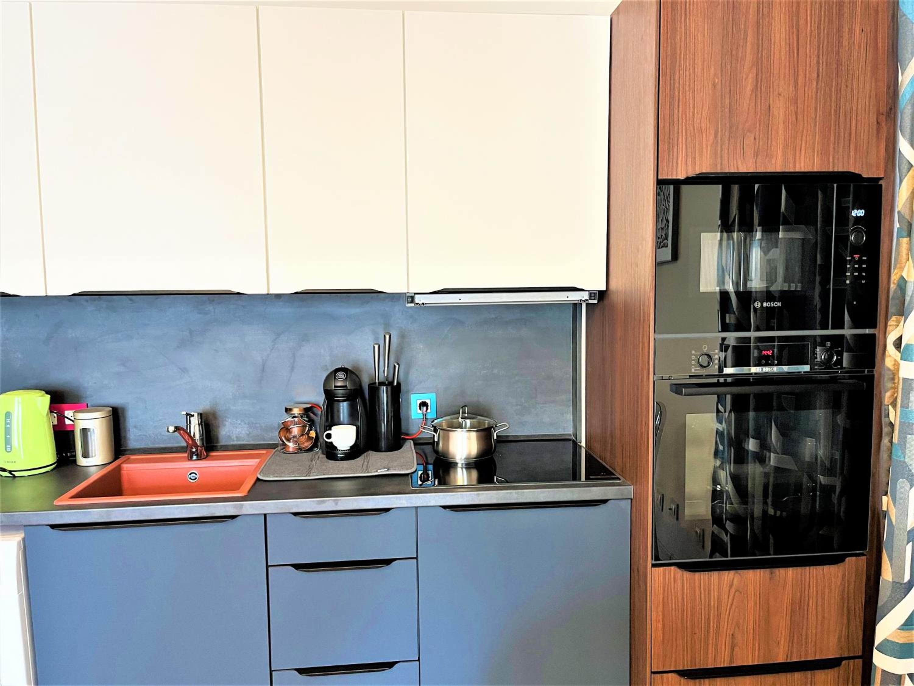 Bravo 5 Holiday Home