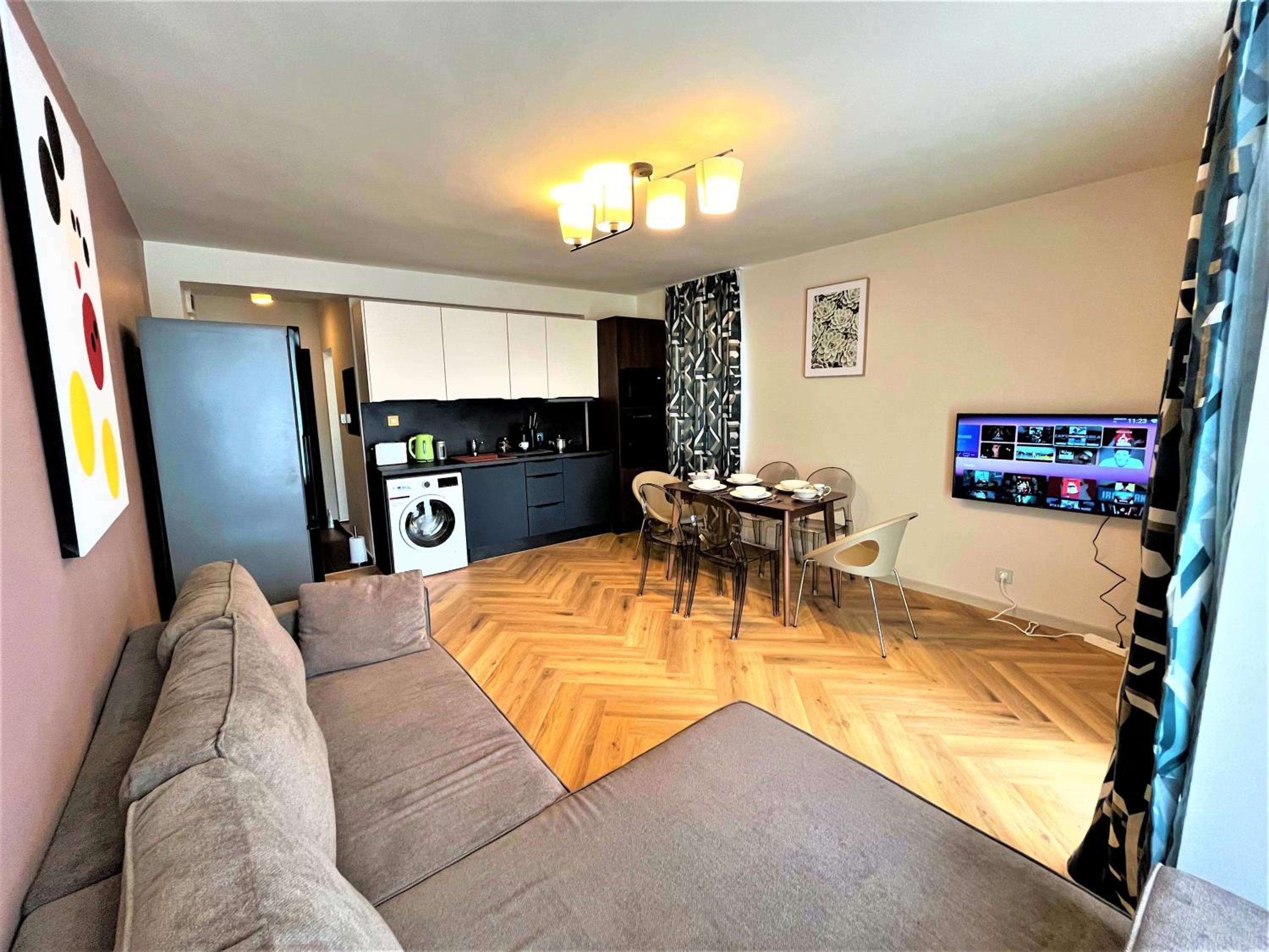 Bravo 5 Holiday Home