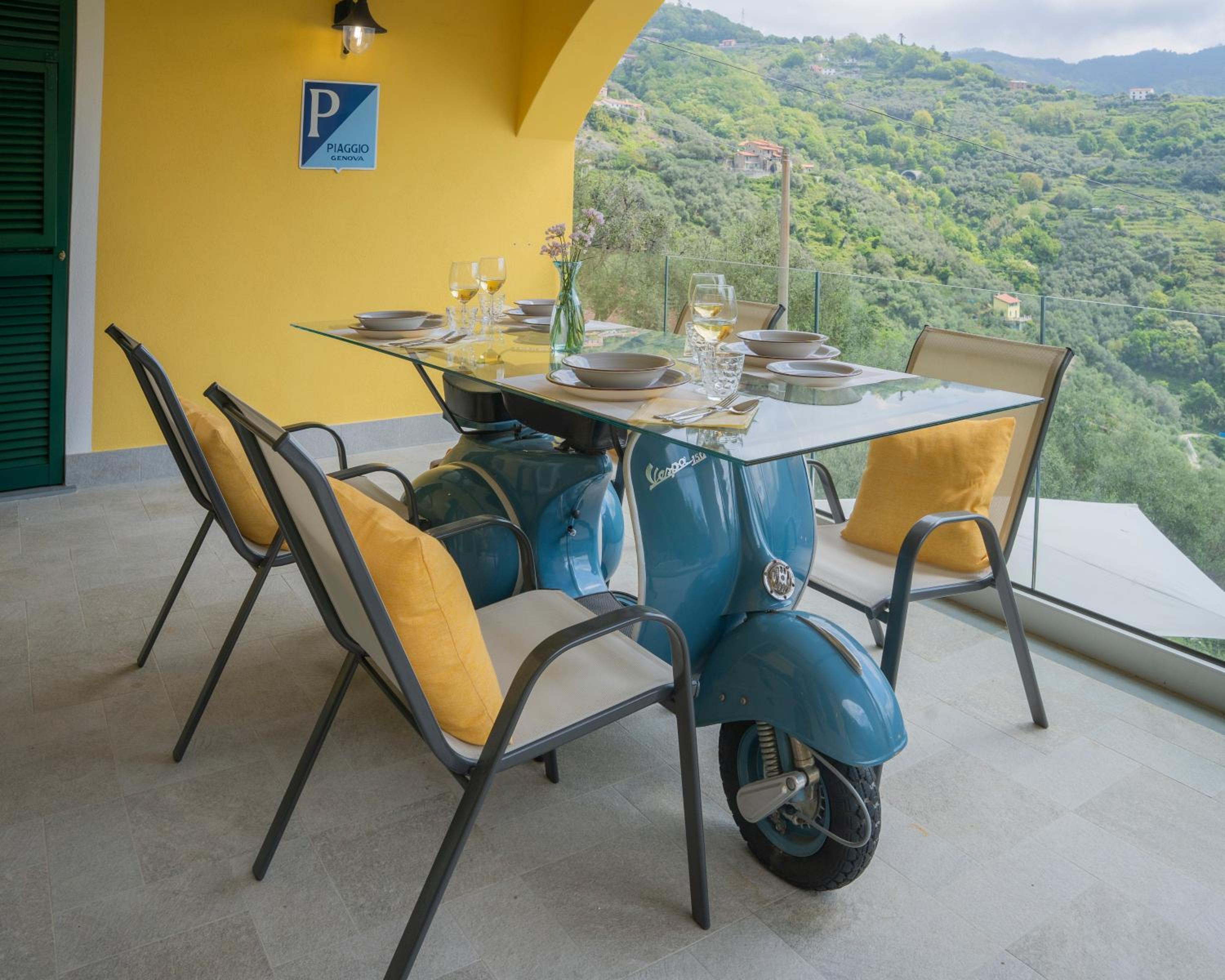 Vespa Apartments