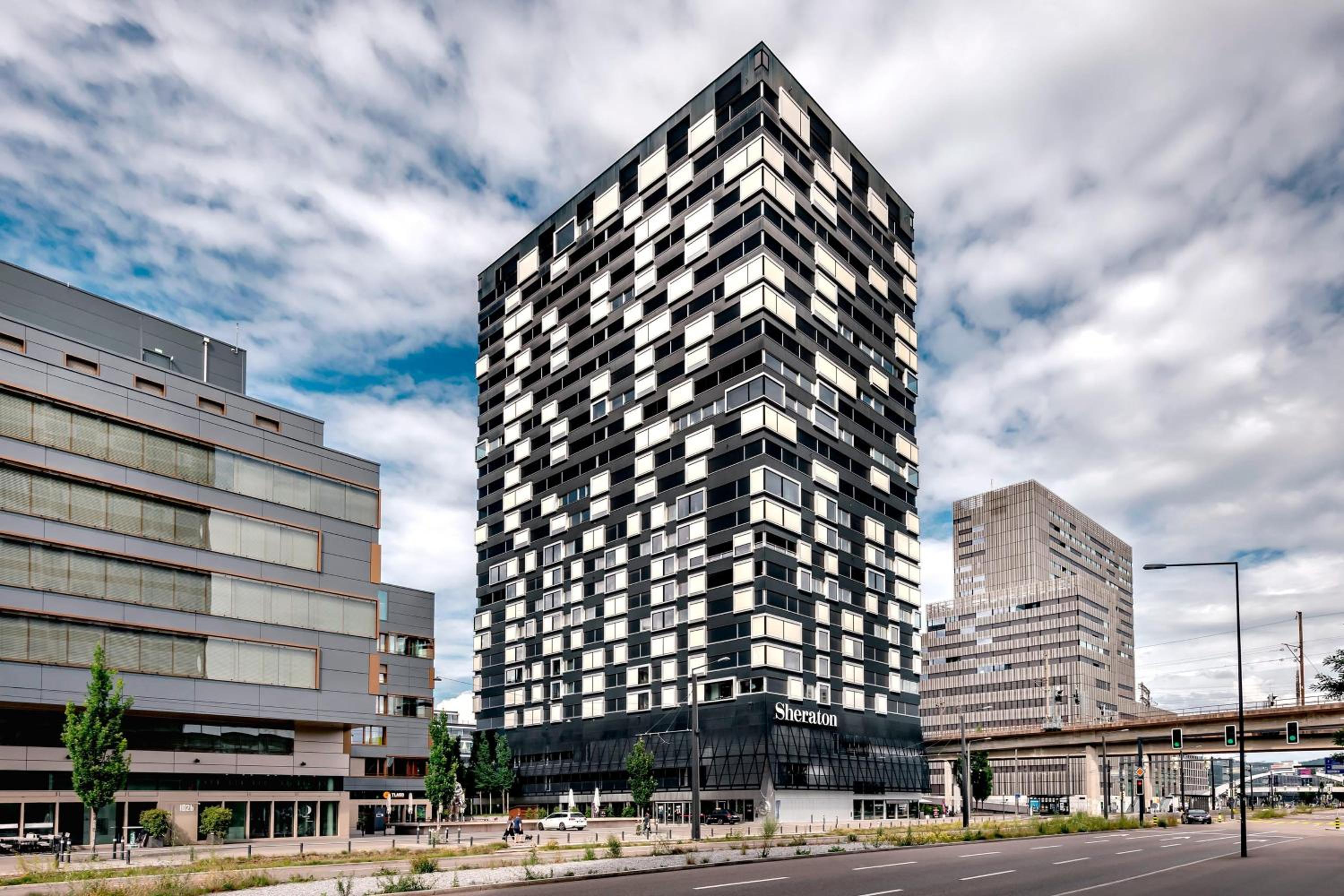 Hotel Sheraton Zürich Hotel - Image 1