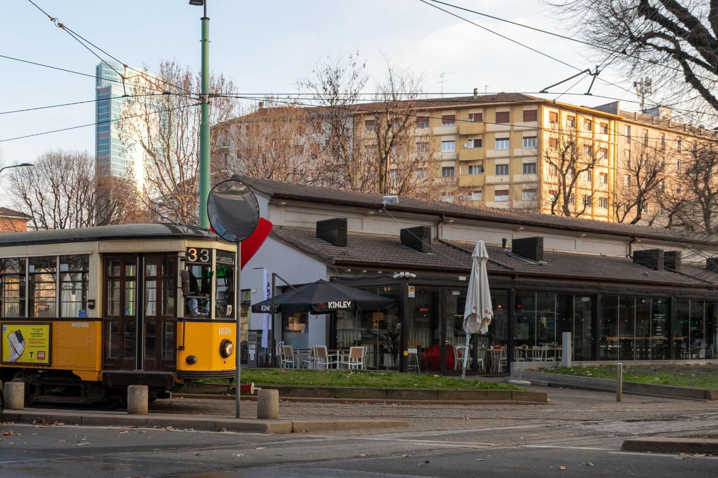 Segrino, Elegant Apartment In The Heart Of The Isola District