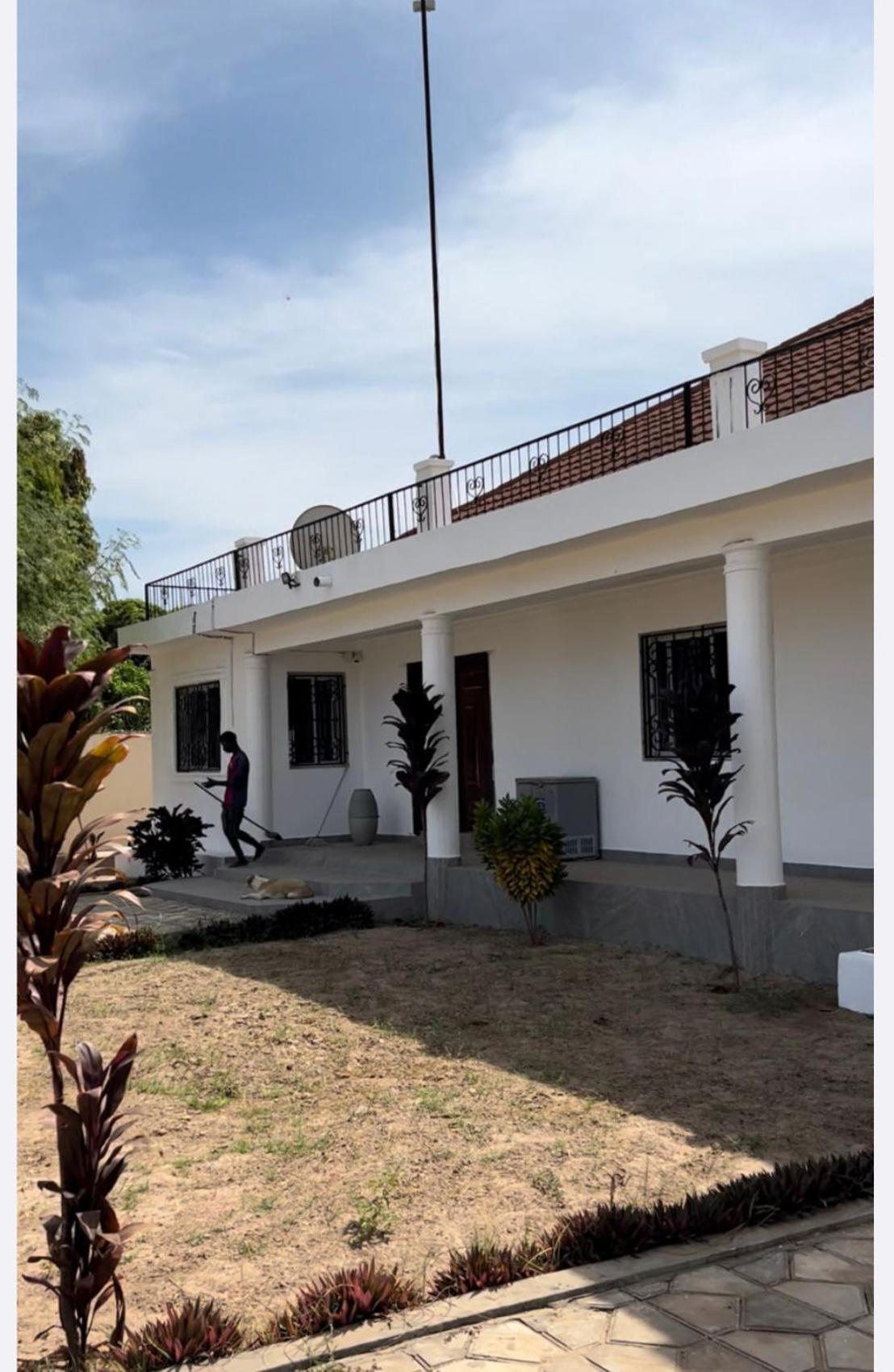 Laffie House