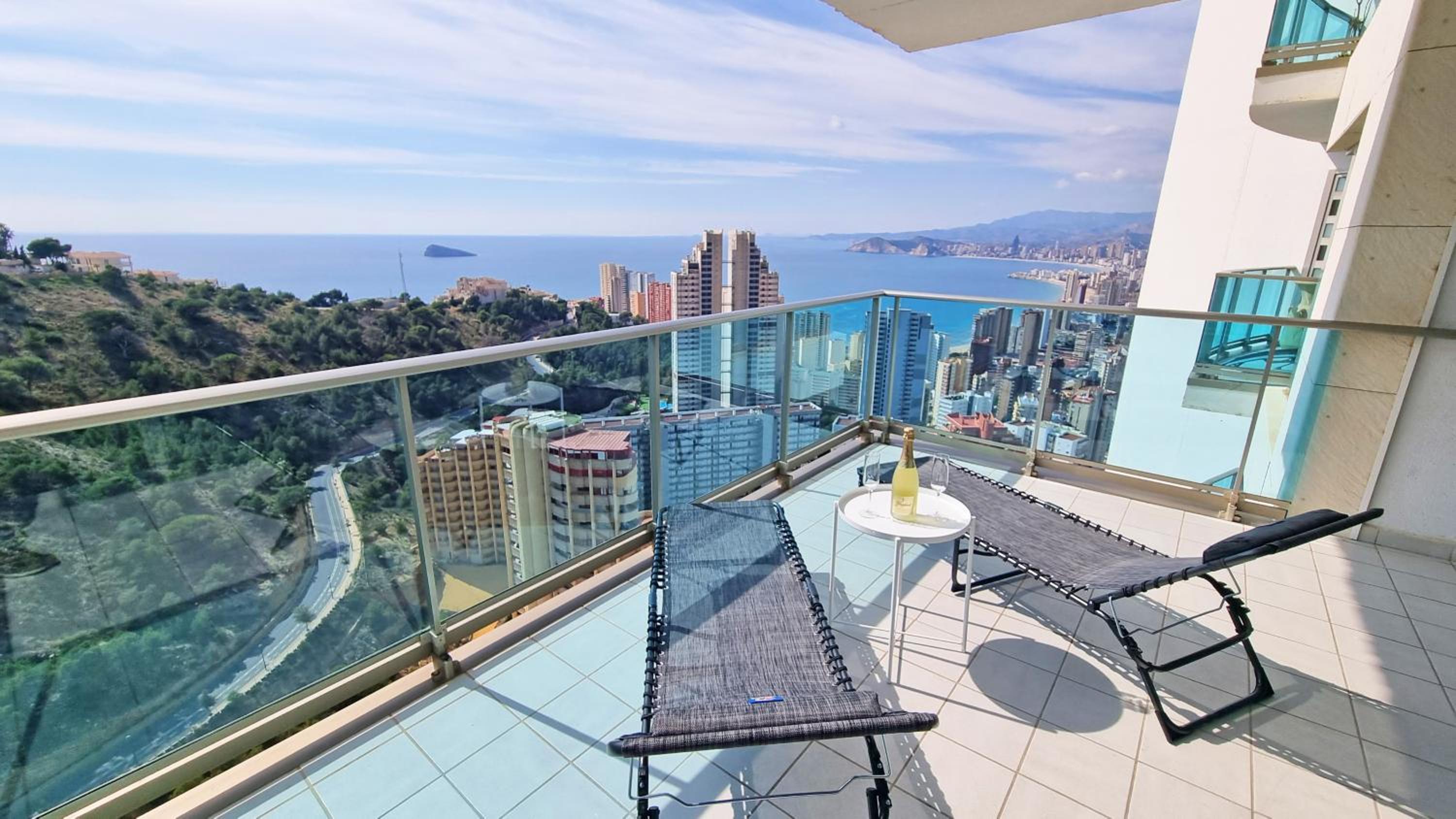 Terraza privada y soleada con vistas al mar - planta 26 view 4