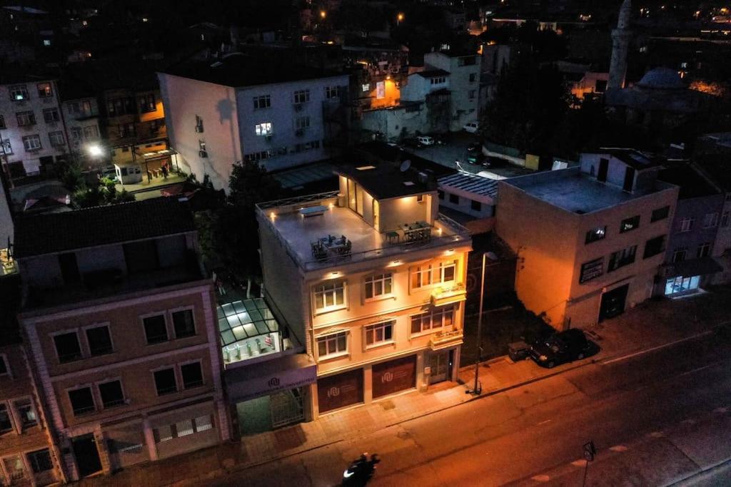 Waterfront Apartment by the Tram - Terrace with Dome & Golden Horn View in Fatih