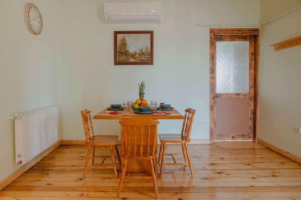 Waterfront Apartment by the Tram - Terrace with Dome & Golden Horn View in Fatih