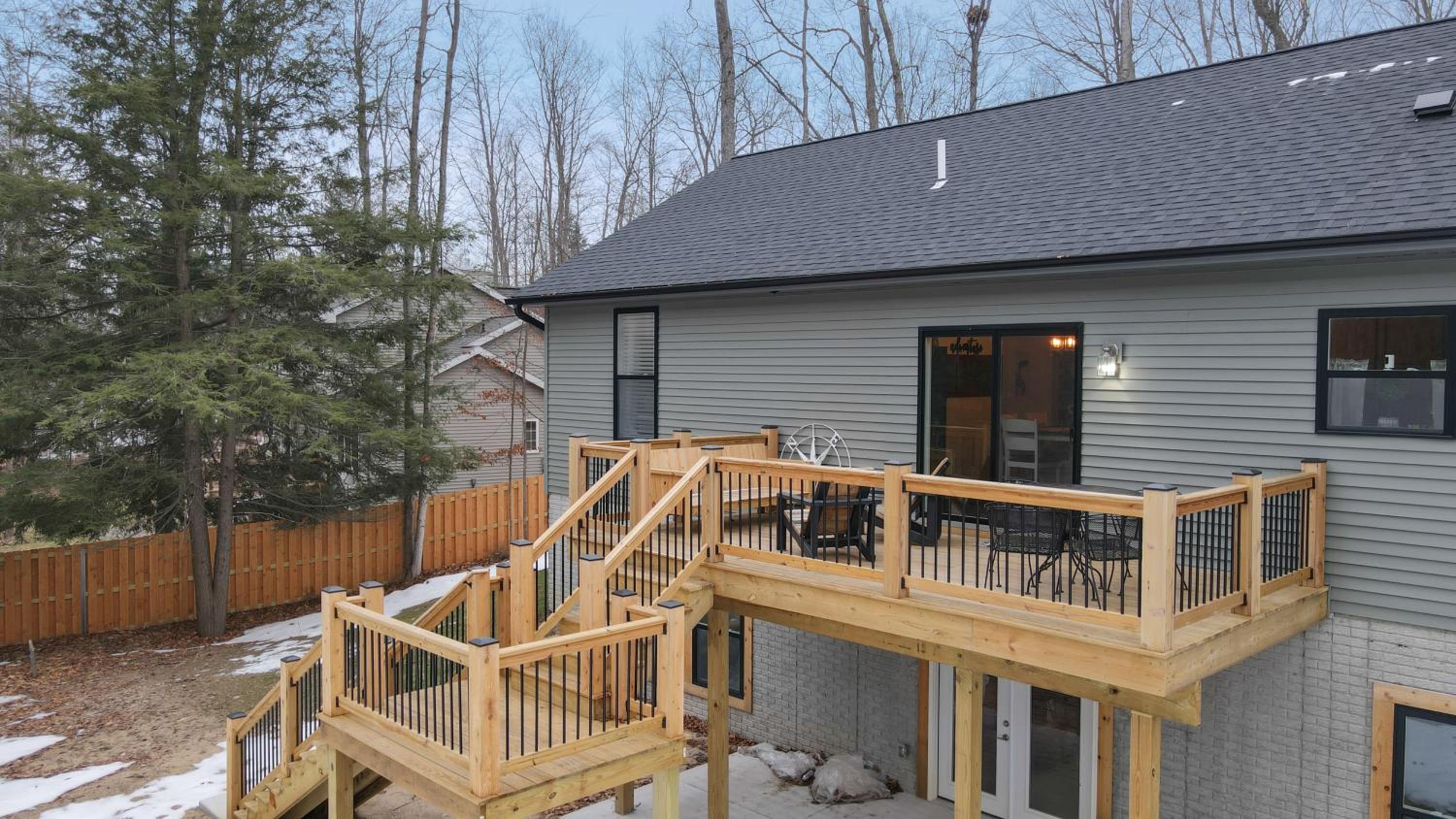 Lazy Bear Inn