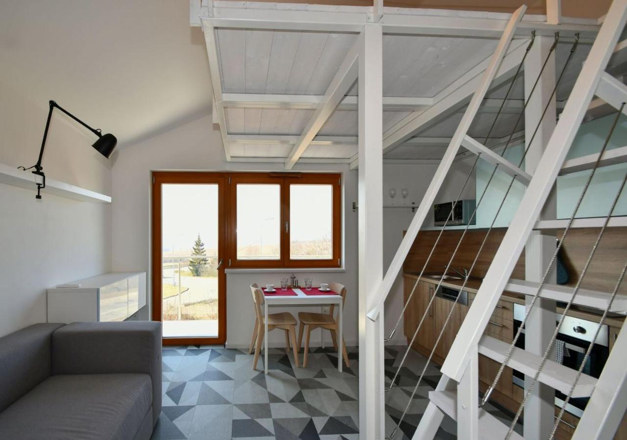 EFI Residence Holzova 28