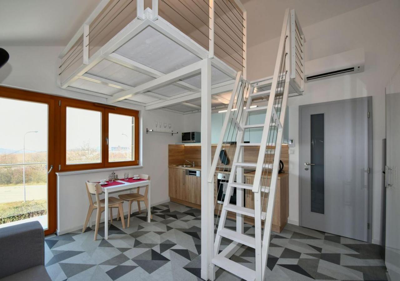 EFI Residence Holzova 28