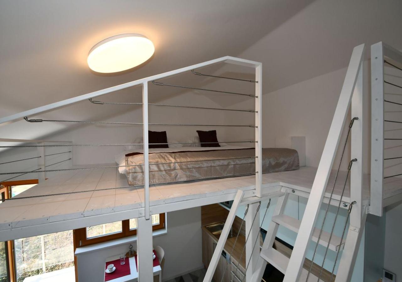 EFI Residence Holzova 28