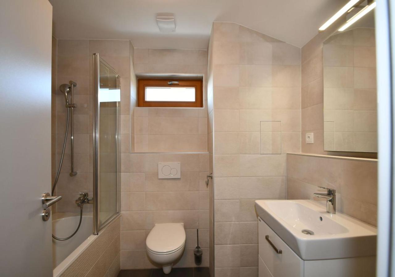 EFI Residence Holzova 28
