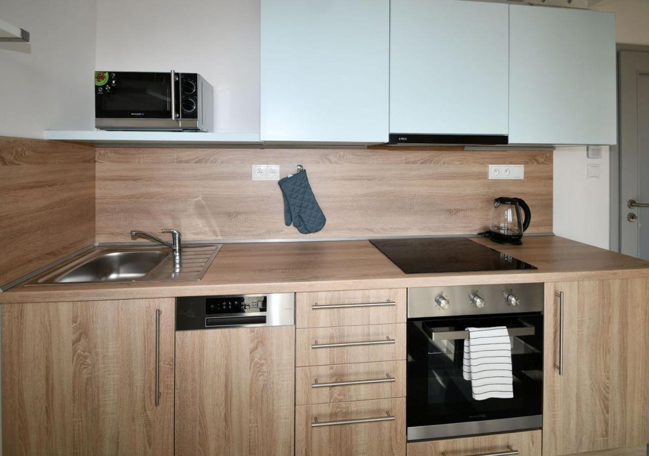 EFI Residence Holzova 28